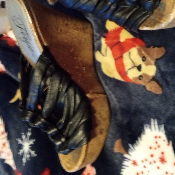 Wedges - Picture 2 of 3